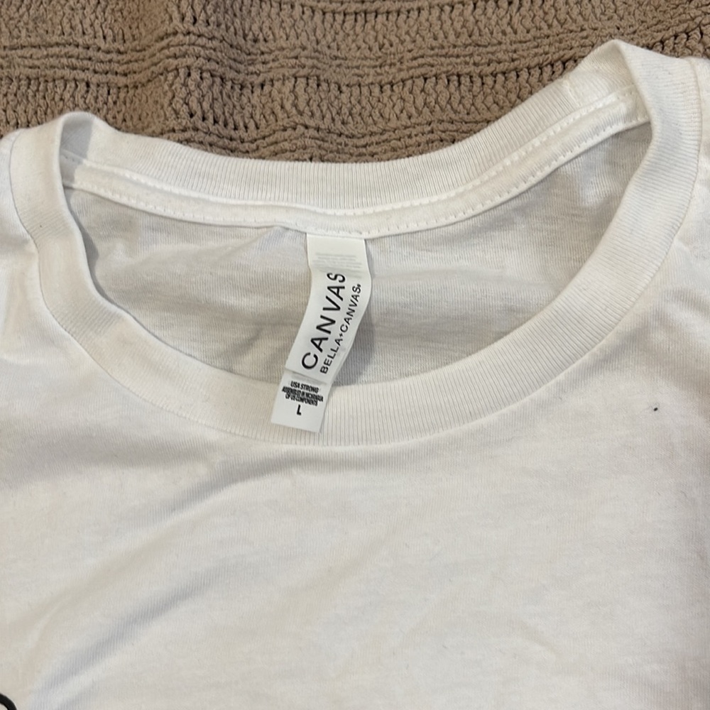Graphic tee - Picture 2 of 2